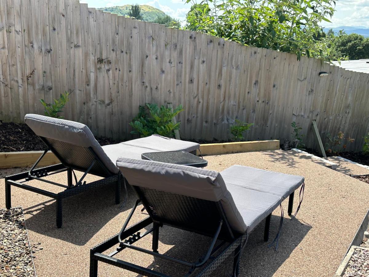 Offa'S Lodge Family Home Quiet Area With Sea Views Prestatyn Exterior photo